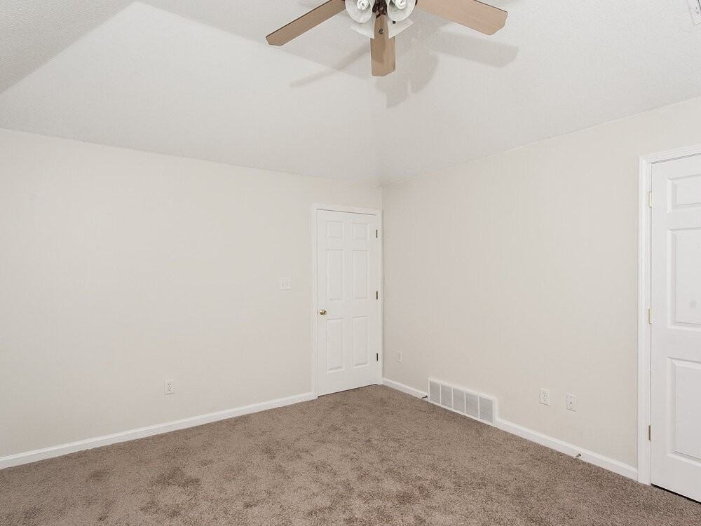 6883 Show Boat Ln - Photo 7 of 13