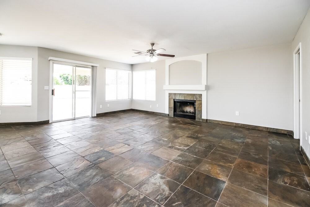 927 E Glenmere Dr - Photo 5 of 17