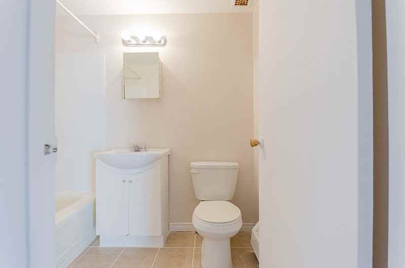 236 Jogues Street - Photo 7 of 10