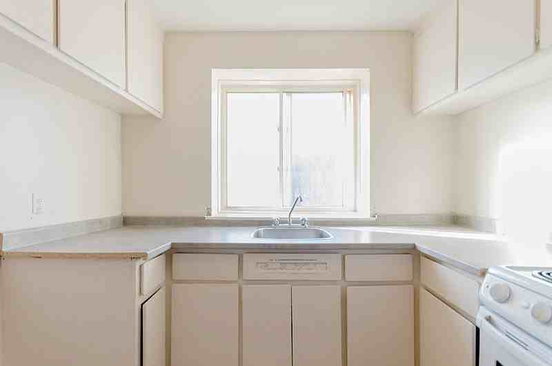 236 Jogues Street - Photo 5 of 10