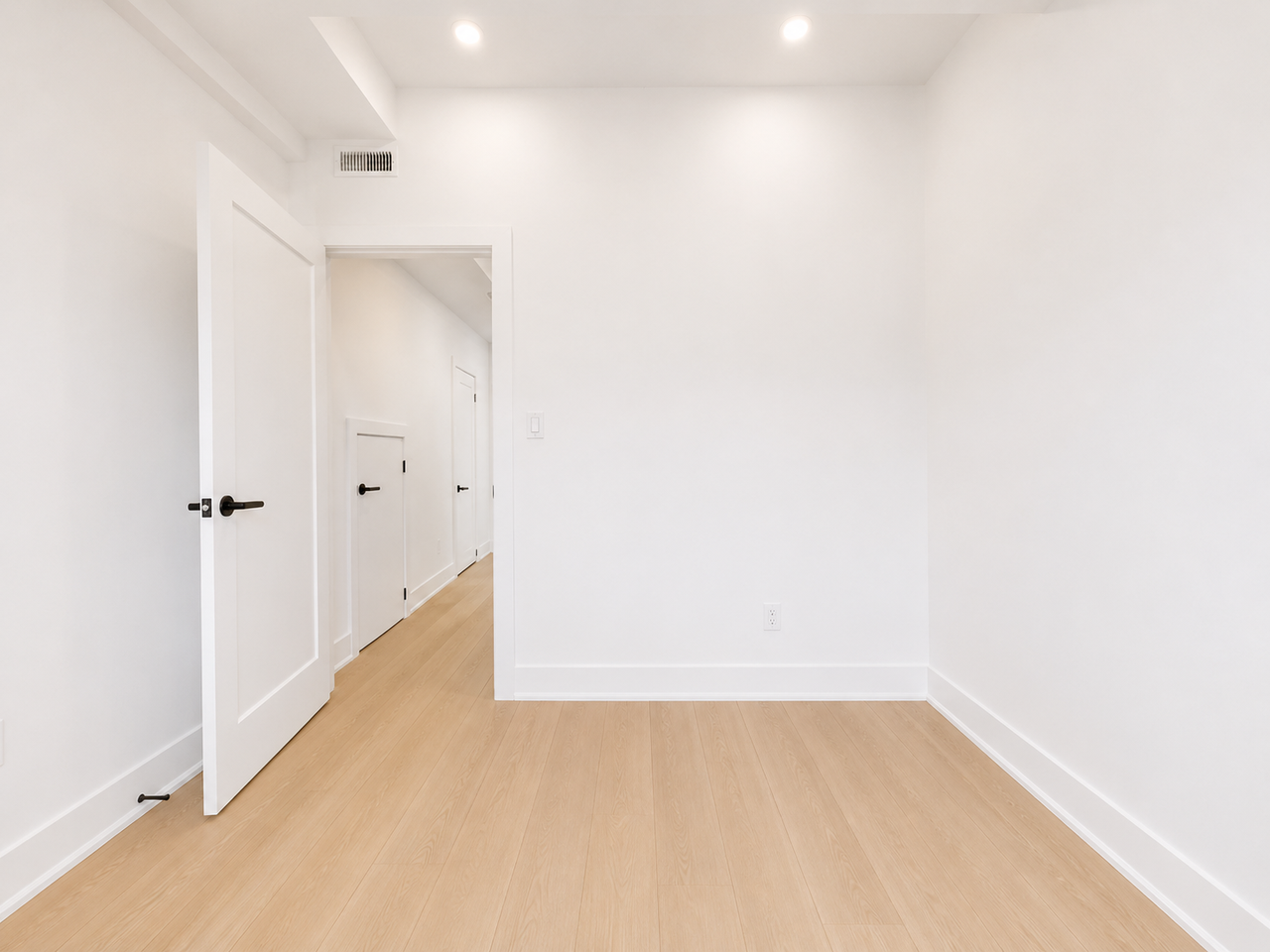 221 Earlscourt Avenue #3 - Photo 6 of 7