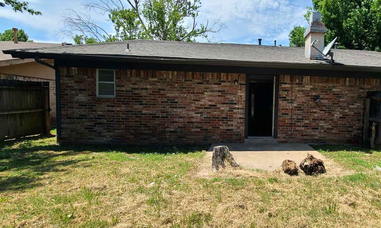 6113 S Troost Ave - Photo 6 of 6