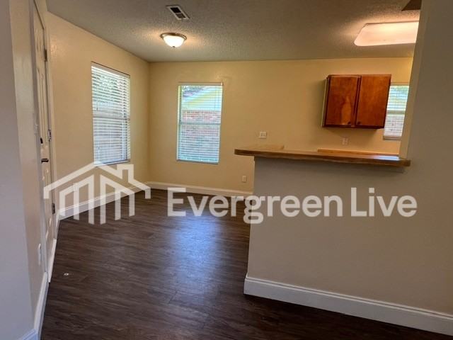 105 Viola Ct - Photo 5 of 17