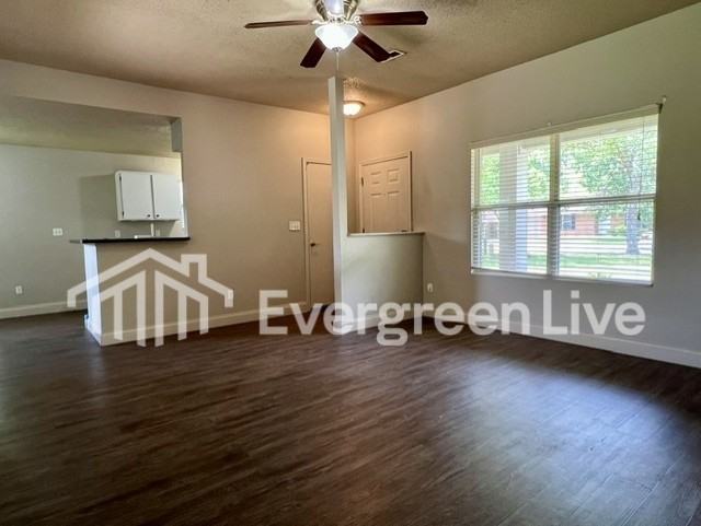 111 Willow Gardens Ct - Photo 3 of 18