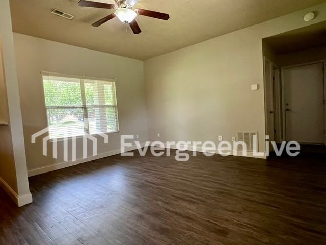 111 Willow Gardens Ct - Photo 4 of 18