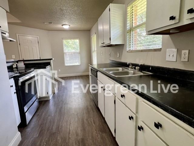 111 Willow Gardens Ct - Photo 7 of 18