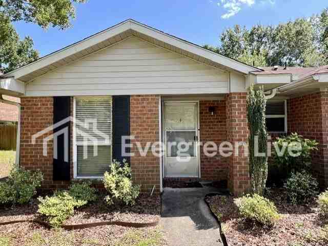 105 Barrow Ct - Photo 2 of 14