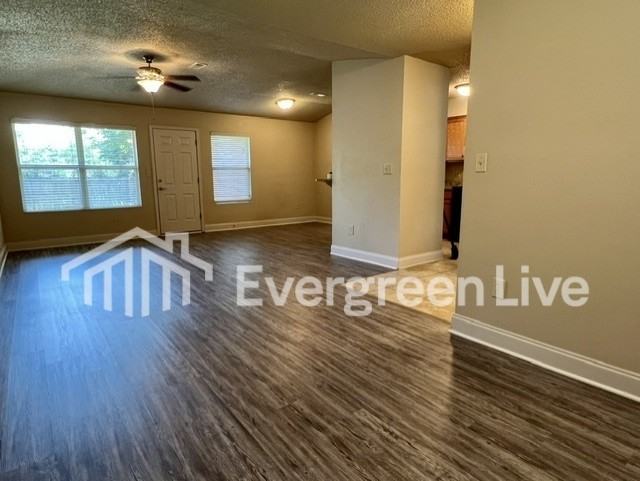 105 Barrow Ct - Photo 3 of 14