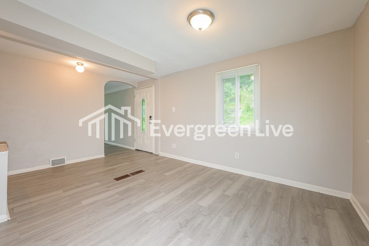 3788 Meadowbrook Rd - Photo 2 of 15