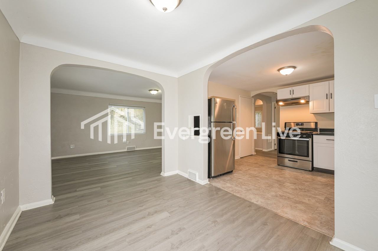 3788 Meadowbrook Rd - Photo 5 of 15