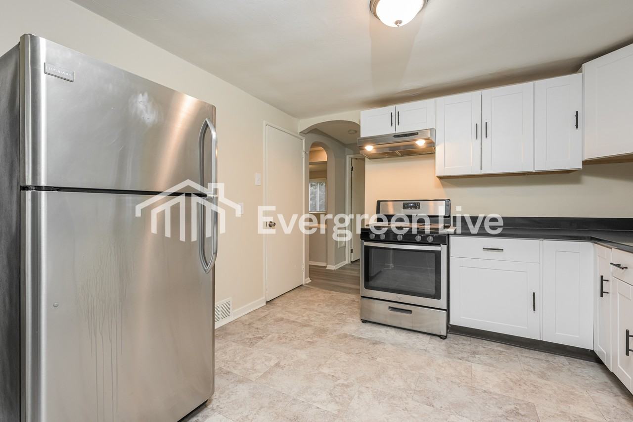 3788 Meadowbrook Rd - Photo 7 of 15