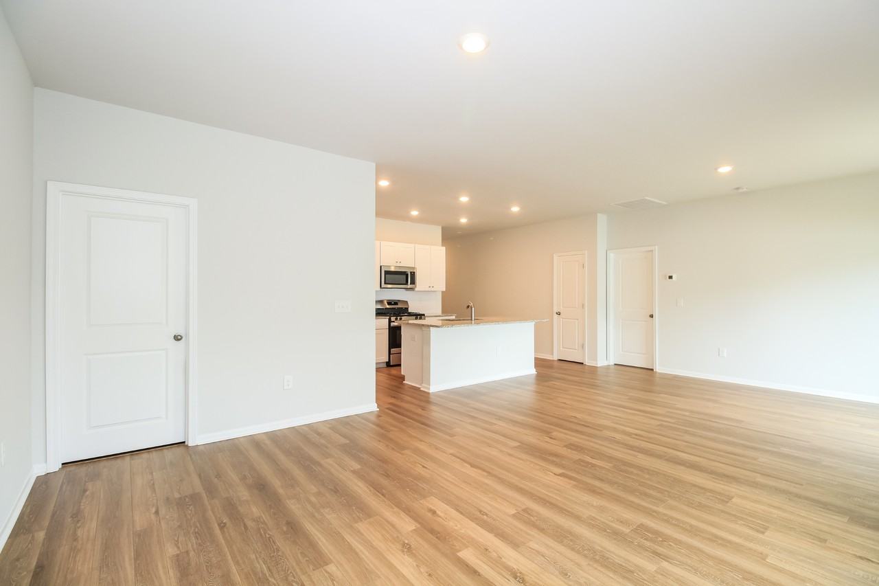 128 128 S Reindeer Rd - Photo 6 of 17