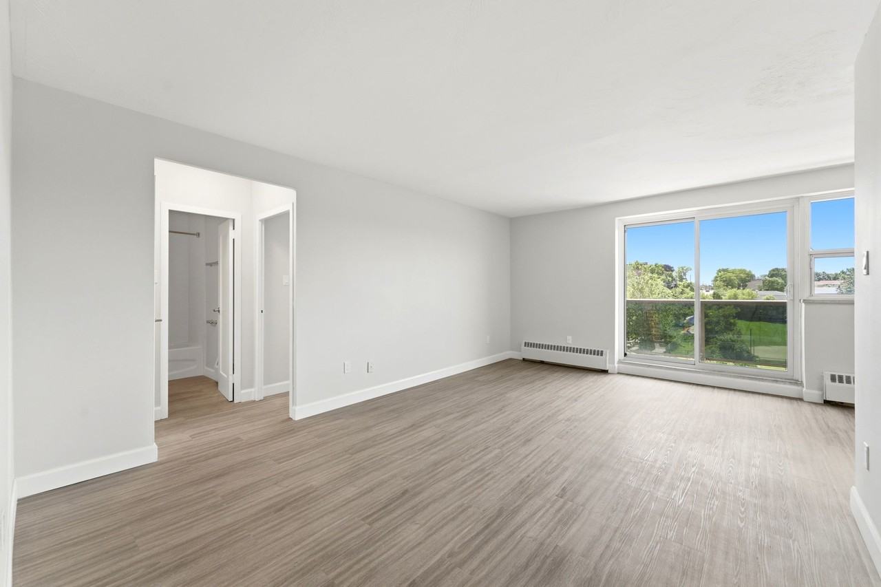 85 & 89 Willow Road Apartments - Photo 7 of 28