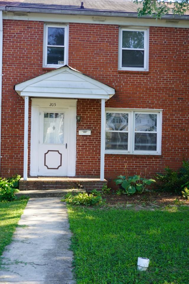 205 Burke Avenue - Photo 3 of 33