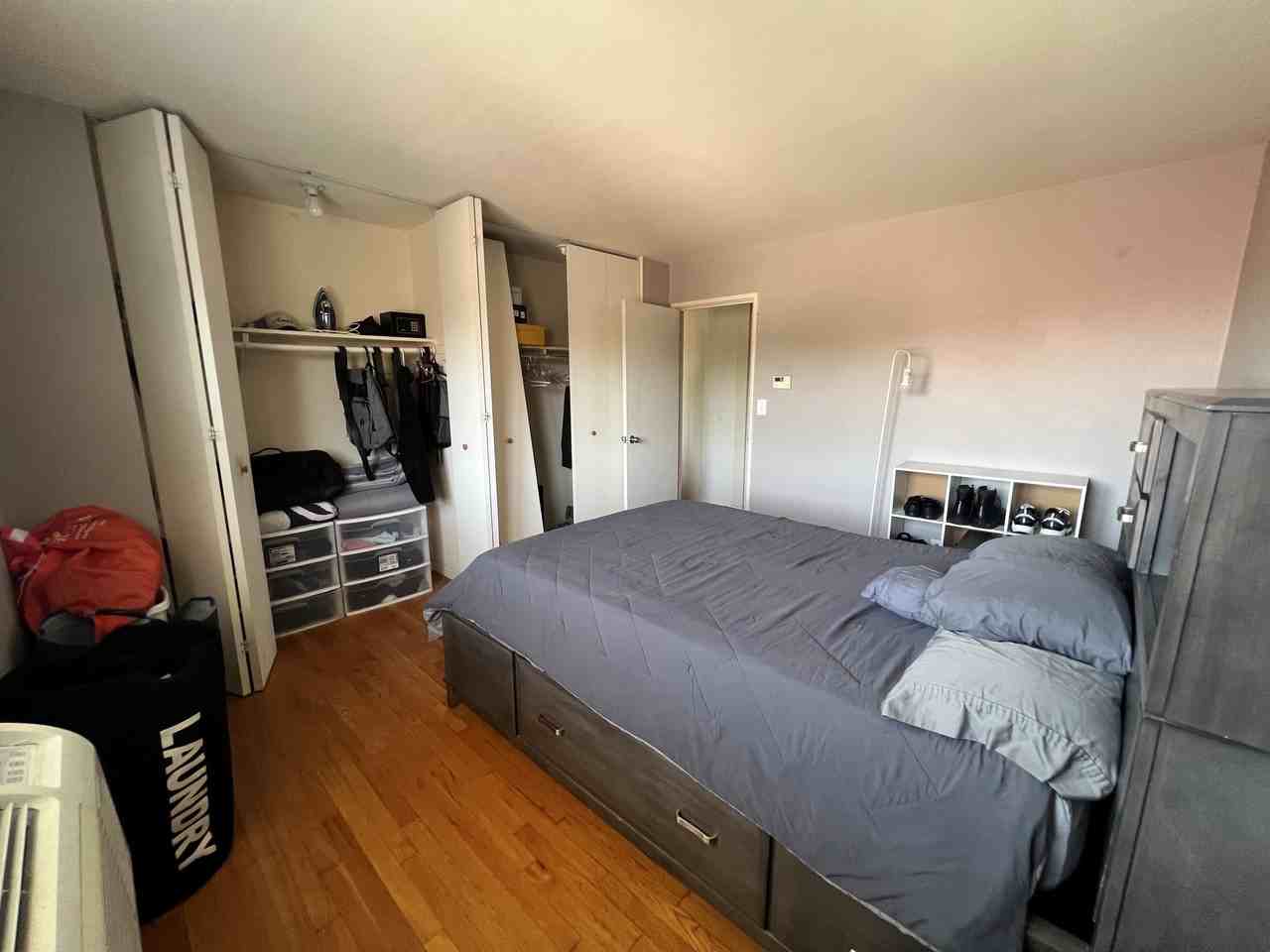 7522 North Greenview Avenue #405 - Photo 7 of 8