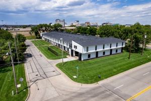 featured image of 425 425 W Taft & 550 S Laclede