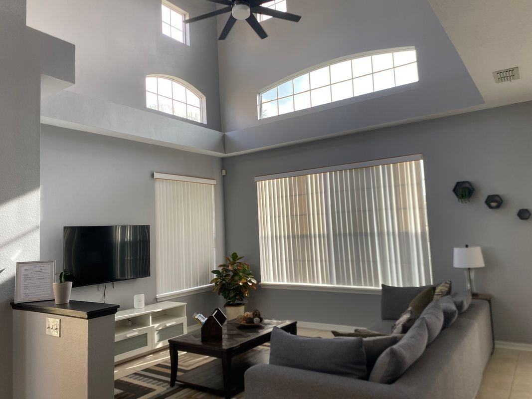 438 Monroe Cir - Photo 4 of 12