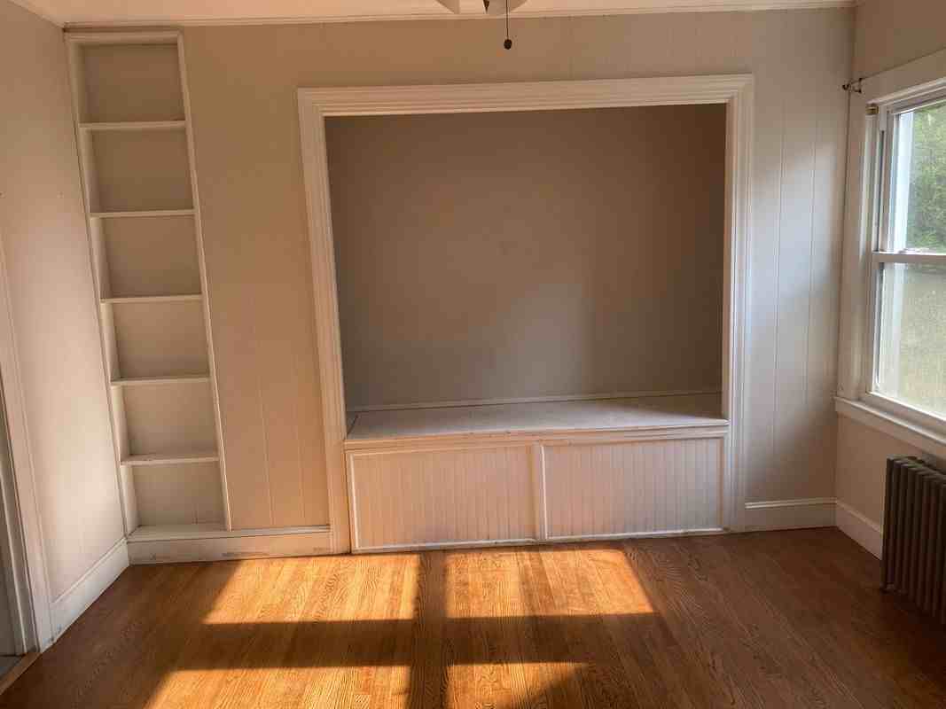81 Woodford Avenue Ext ##1 - Photo 2 of 5