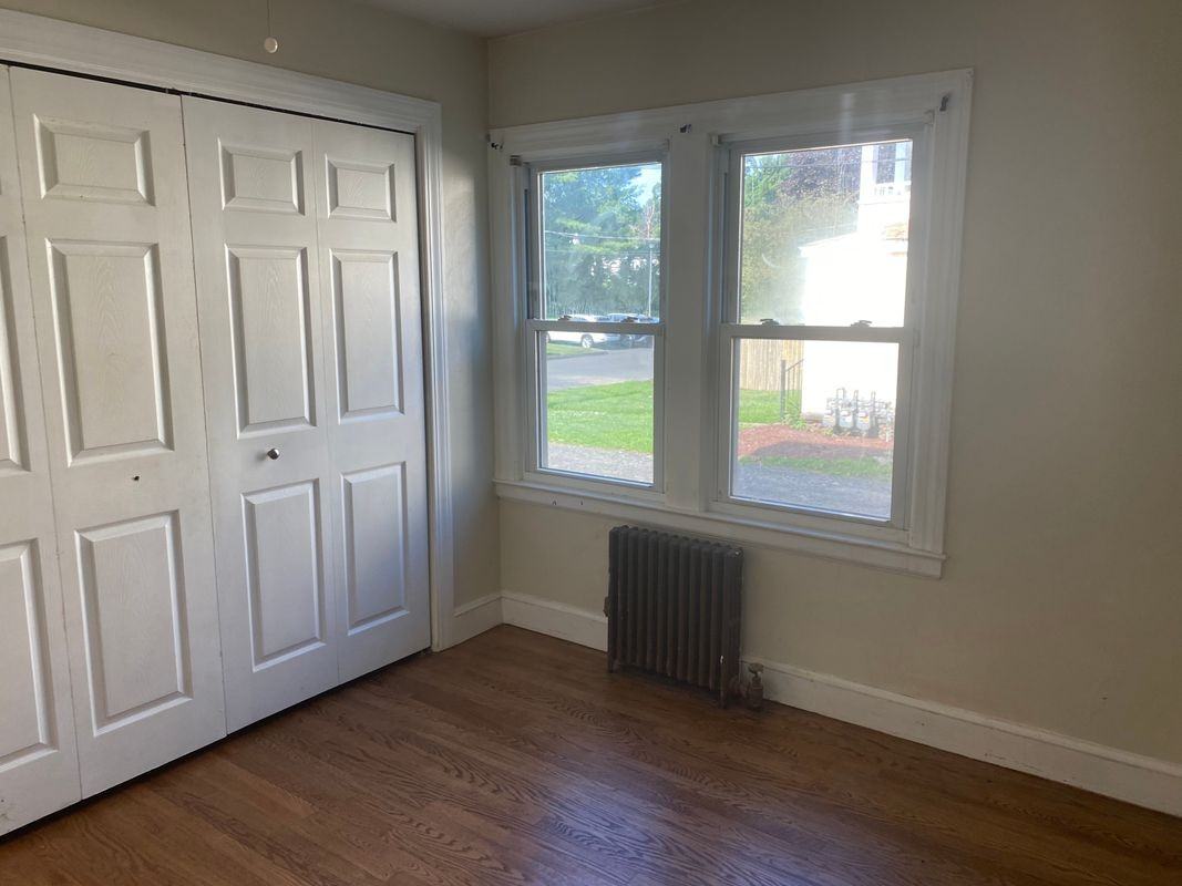 81 Woodford Avenue Ext ##1 - Photo 4 of 5