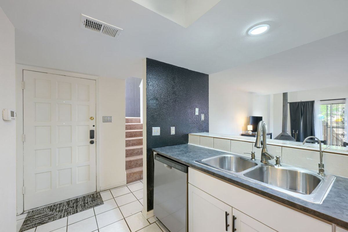 4814A Misty Slope Ln - Photo 4 of 28