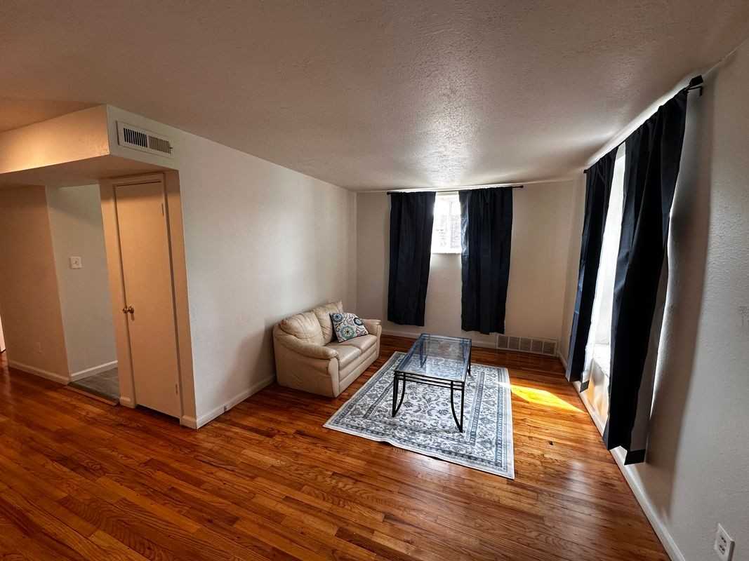4650 S Spring Ave ##4 - Photo 2 of 8