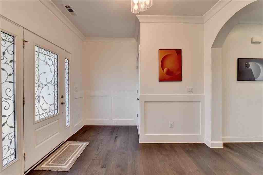 45 Sudderth St - Photo 3 of 35