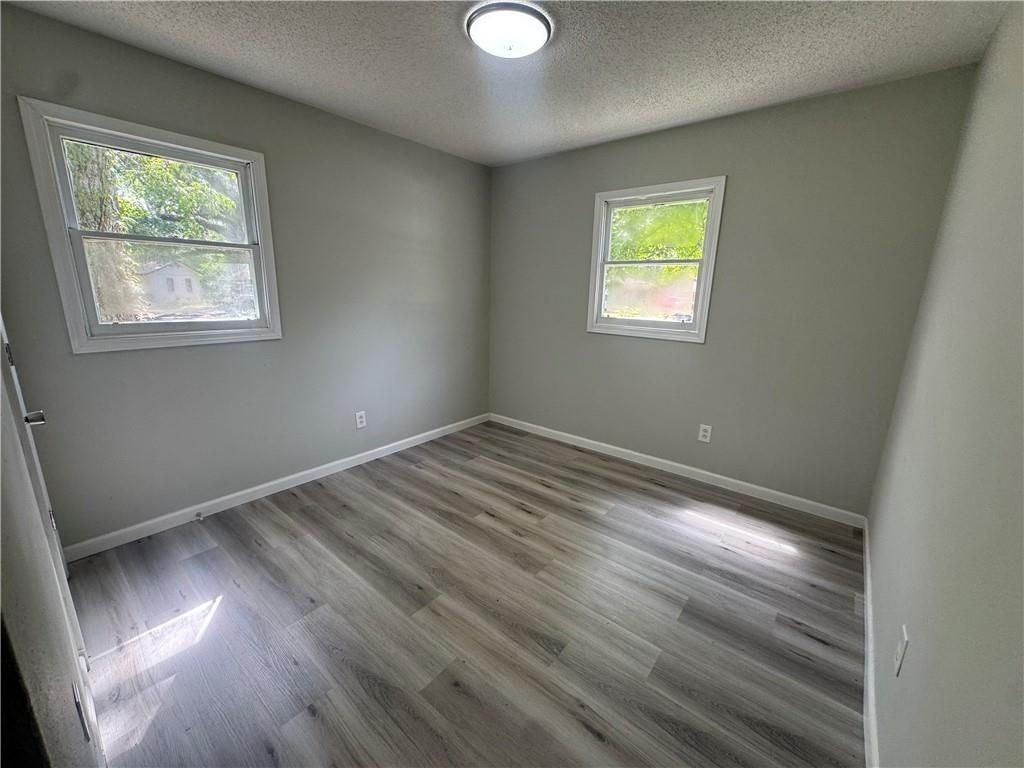 6505 James St - Photo 4 of 7
