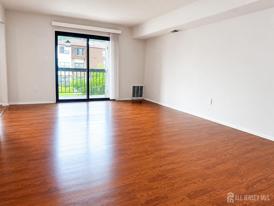 1728 Raspberry Ct - Photo 3 of 10