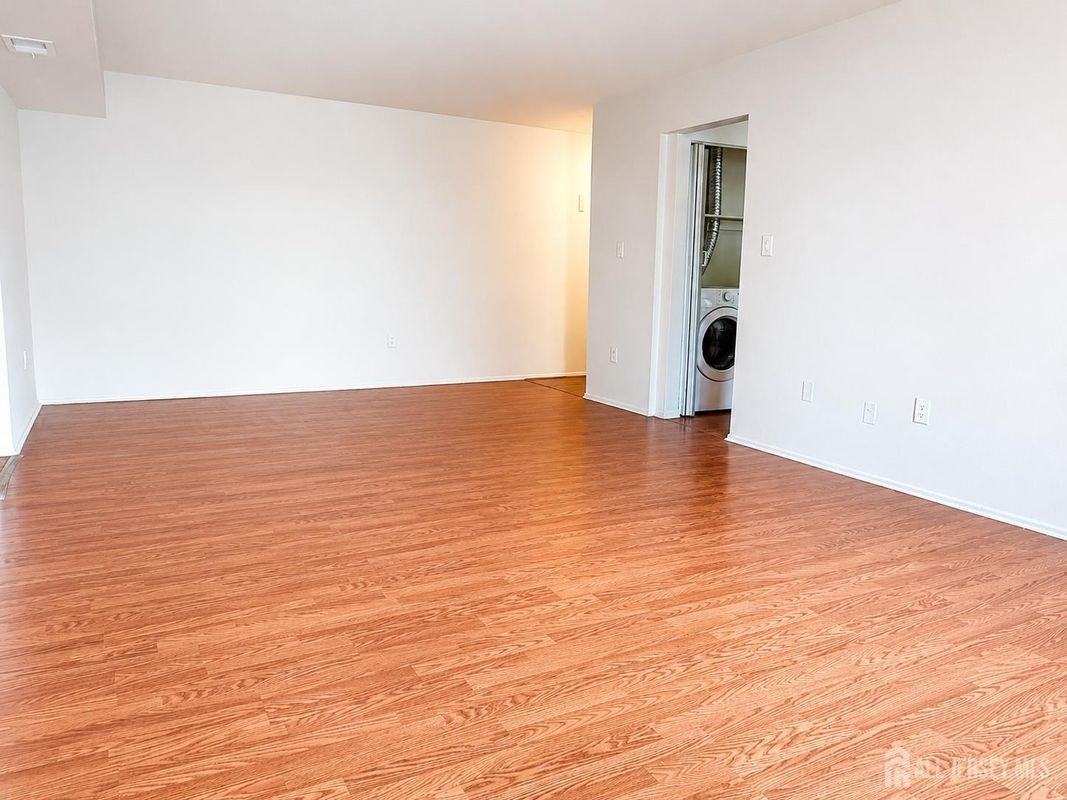 1728 Raspberry Ct - Photo 4 of 10