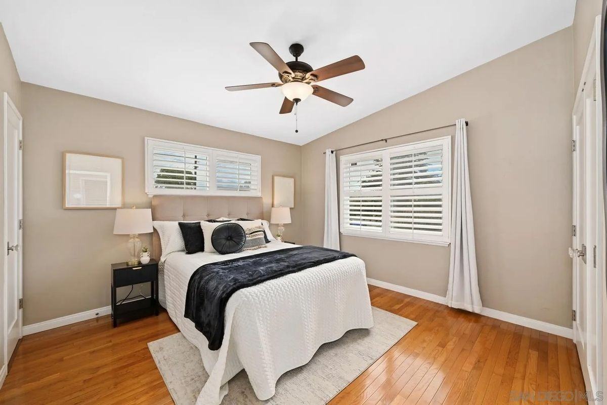 8860 Hoffing Ave - Photo 5 of 21
