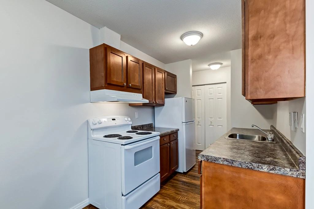 Willow Creek Apartments - Photo 4 of 16