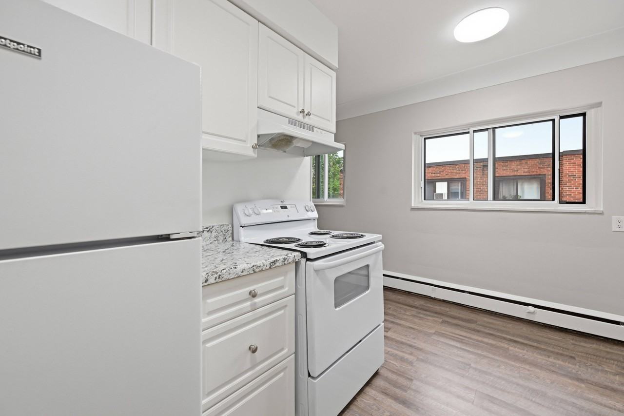 Mericourt Apartments - Photo 4 of 8