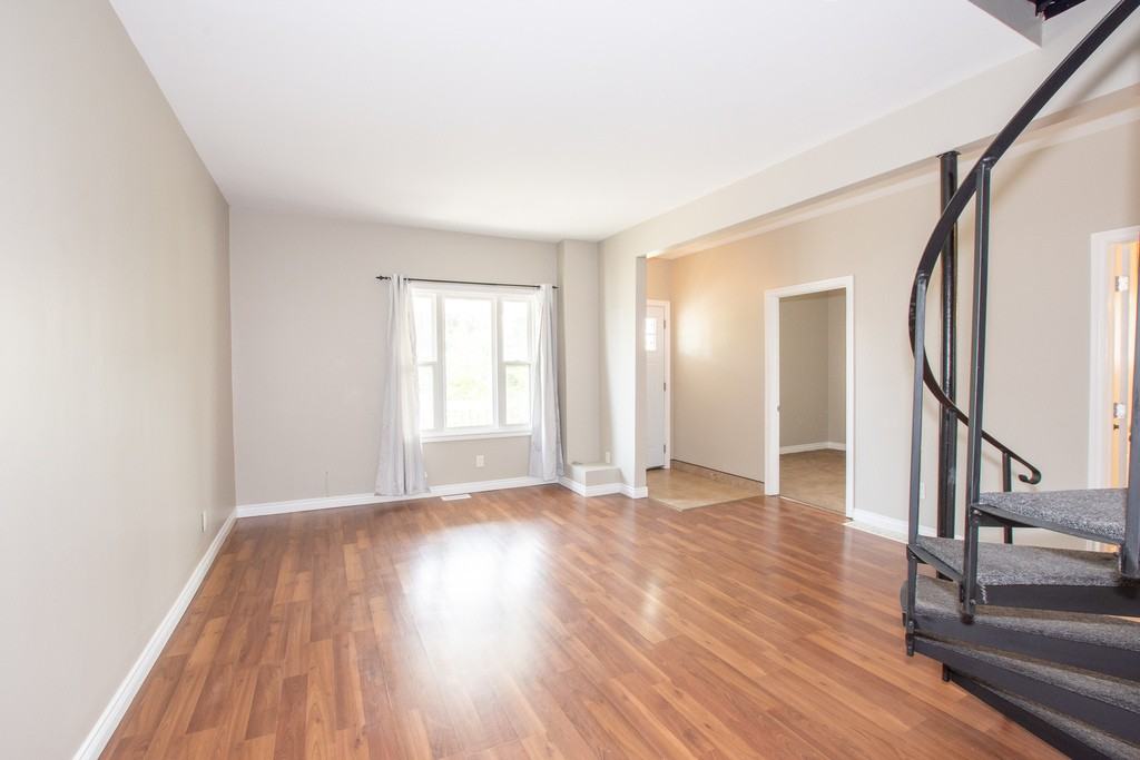 203 Niagara Street - Photo 5 of 21