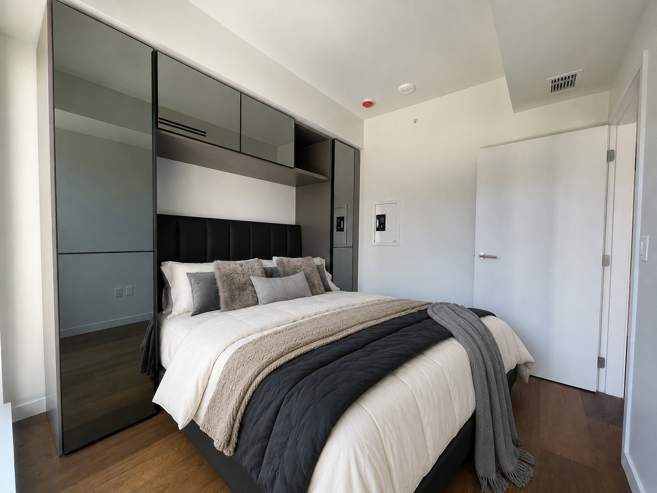 1277 Hornby - 2 Burrard Place - Photo 6 of 17