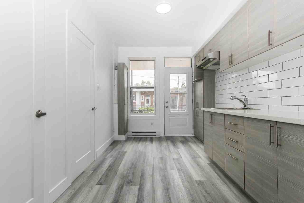 7598 Henri-Julien - Photo 3 of 28