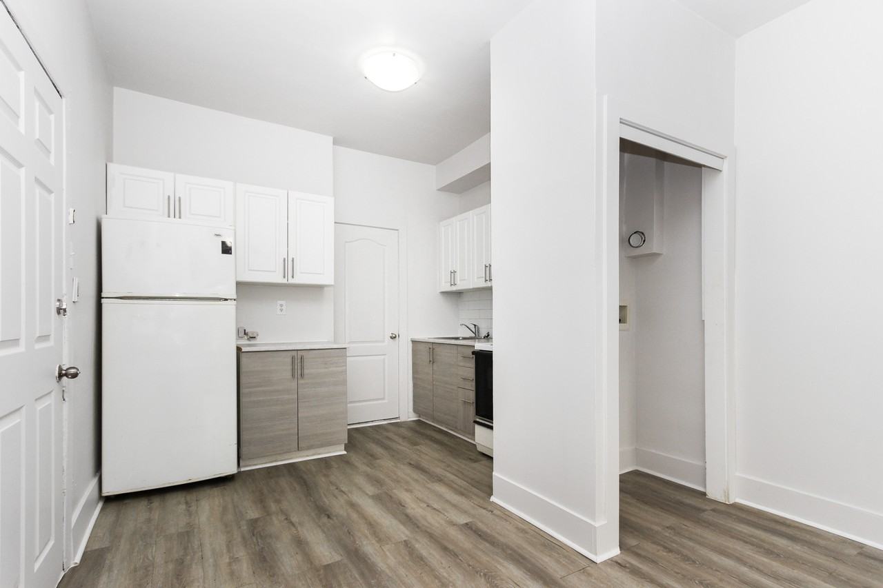 6637 St. Denis - Photo 3 of 18