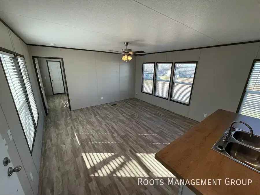 137 Eldridge Ln #137 - Photo 3 of 17