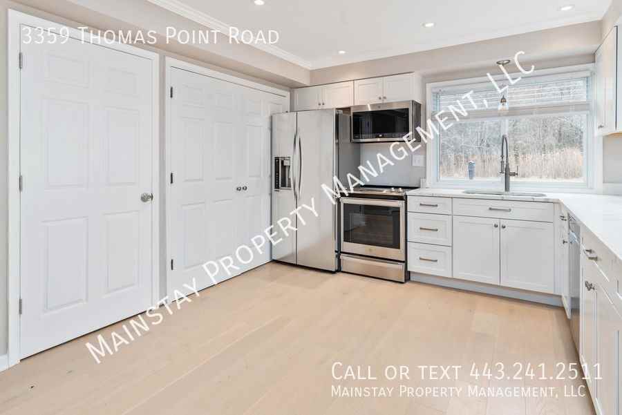3359 Thomas Point Rd - Photo 7 of 37