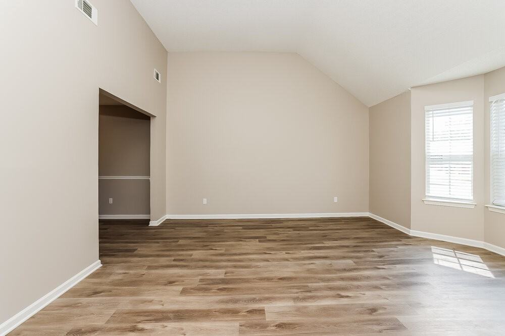 922 Tara Bnd - Photo 5 of 17