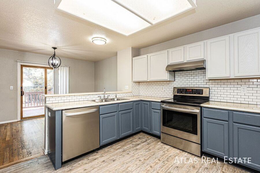 5045 Sweetgrass Ln - Photo 4 of 20