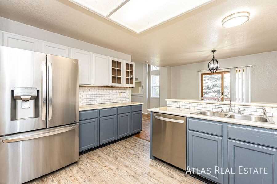 5045 Sweetgrass Ln - Photo 5 of 20