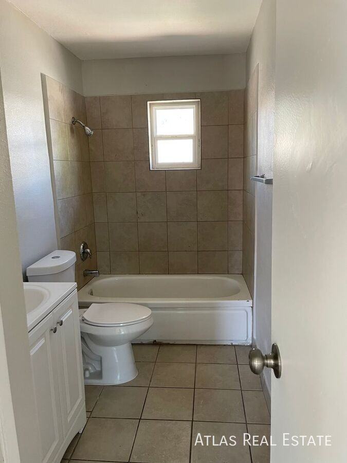 1741 W Desert Cove Ave #2 - Photo 5 of 17