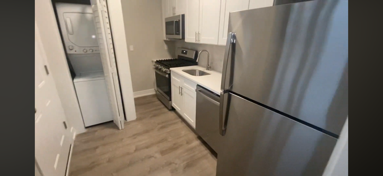 6521 N Newgard Ave #2E - Photo 2 of 7