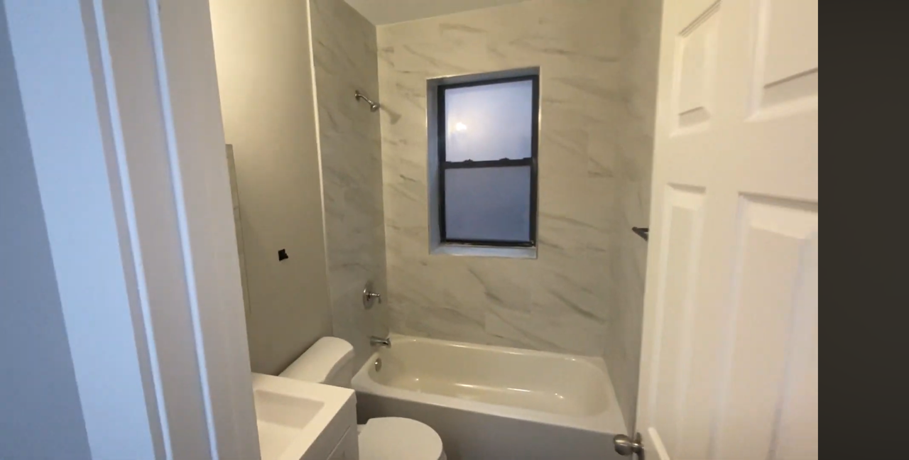 6521 N Newgard Ave #2E - Photo 7 of 7