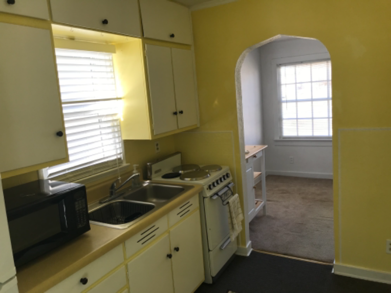 1711 W 4th St - Photo 3 of 6