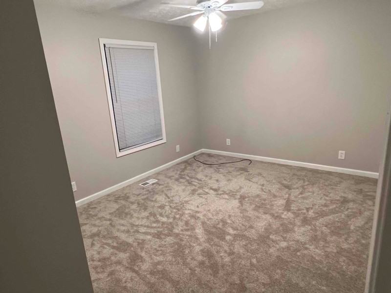 4053 Maxanne Dr Nw - Photo 5 of 10