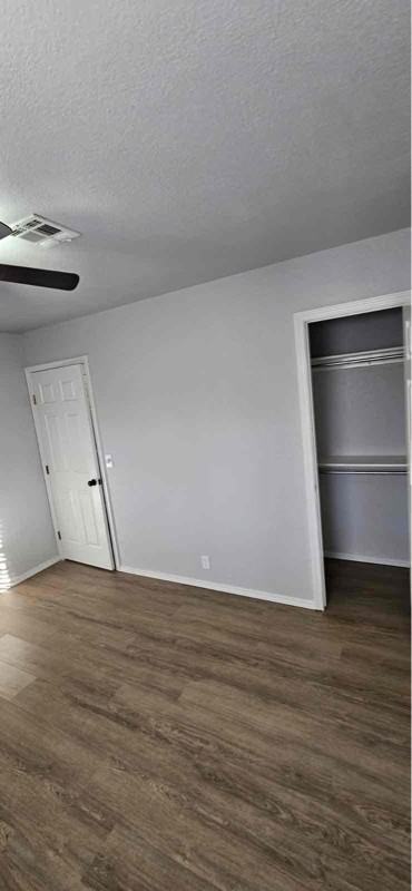 2308 Shady Tree Ln - Photo 4 of 34