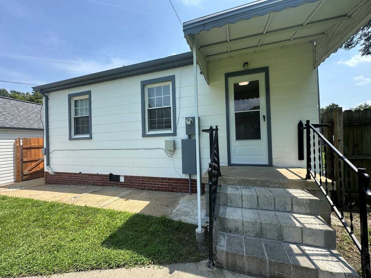619 Ellen Rd - Photo 2 of 12