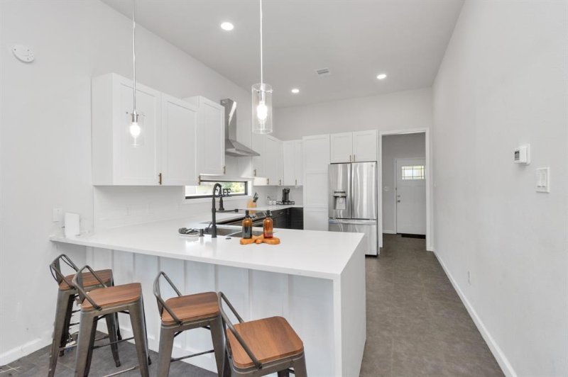 3439 Reeves St - Photo 6 of 13