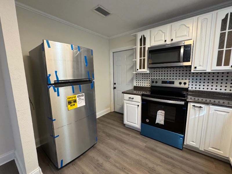 213 Amellia Pl - Photo 6 of 18